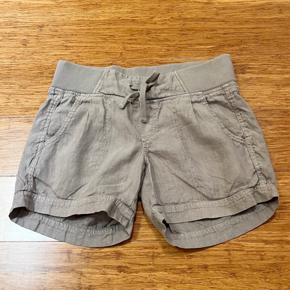 Athleta 100% linen gray pull-on elastic waist shorts w/ pockets. Size Women's 0